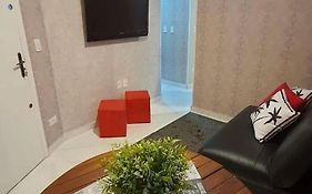 Canto do Forte 100 mts da Praia e 20m da Avenida dos Barzinhos - ESTACIONAMENTO gratuito e apartamento LUXUOSO