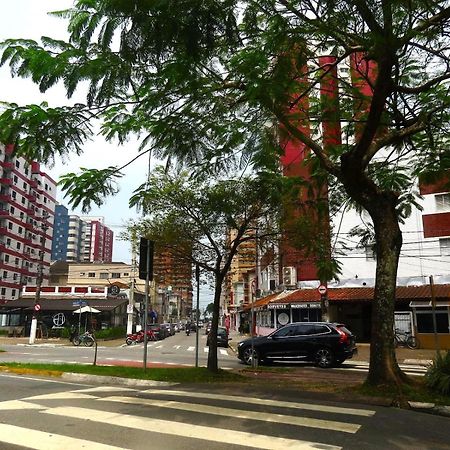 Canto do Forte 100 mts da Praia e 20m da Avenida dos Barzinhos - ESTACIONAMENTO gratuito e apartamento LUXUOSO Praia Grande (Santos) Exterior foto
